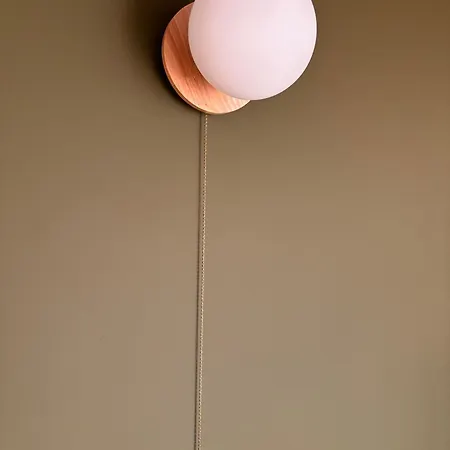 Lucie, 4 A 8 Personnes