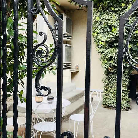 Lucie, 4 A 8 Personnes