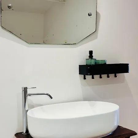 Lucie, 4 A 8 Personnes Villa