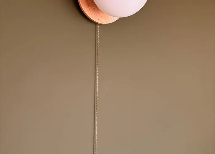 Lucie, 4 à 8 Personnes